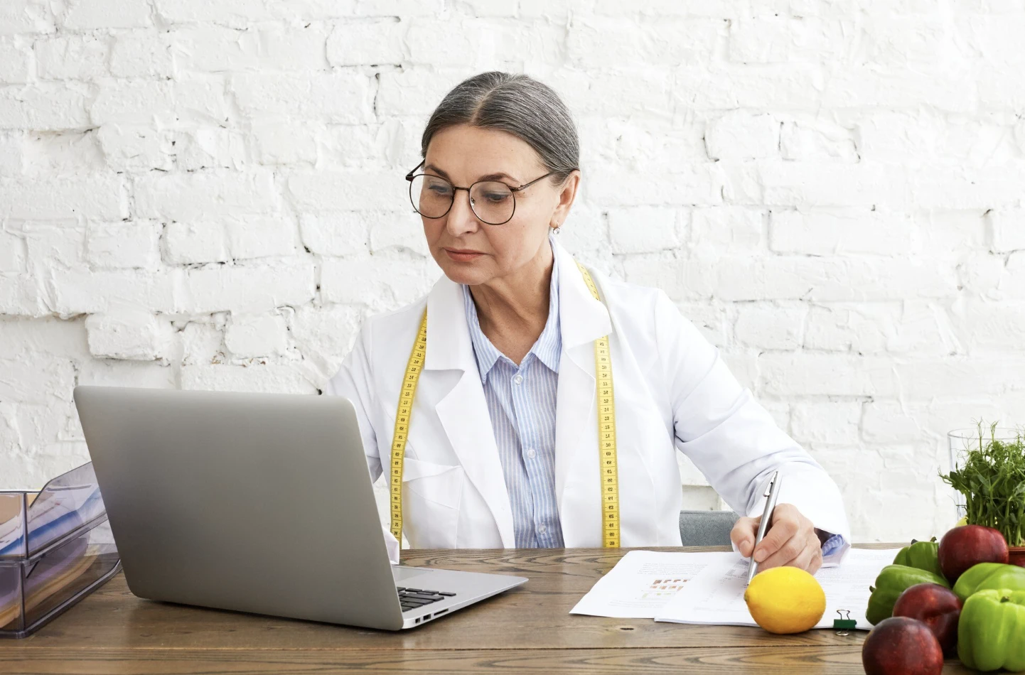 Диплом нутрициолога: законный статус, карьерные перспективы и защита от рисков